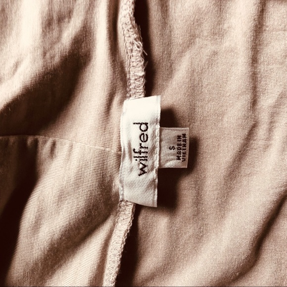 Aritzia Wilfred Over the Shoulder Top - Picture 7 of 7